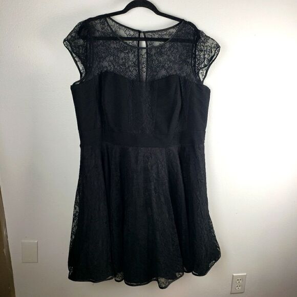 City Chic Dresses & Skirts - Women's City Chic Black Lace Chiffon Tool Puffy Black Short Dress Size XL/22